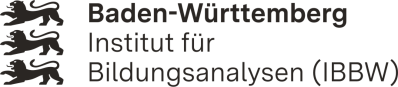 Link zum Internetauftritt des Instituts für Bildungsanalysen Baden-Württemberg (IBBW); Logo: auf der linken Seite drei schwarze Baden-Württemberg-Löwen-Symbole untereinander, auf der rechten Seite schwarzer Schriftzug Baden-Württemberg in Fettschrift, darunter auf zwei Zeilen verteilt „Institut für Bildungsanalysen Baden-Württemberg (IBBW)“ in schwarzer Normalschrift