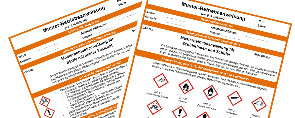 zwei übereinandergelegte Betriebsanweisungen in A4 Größe