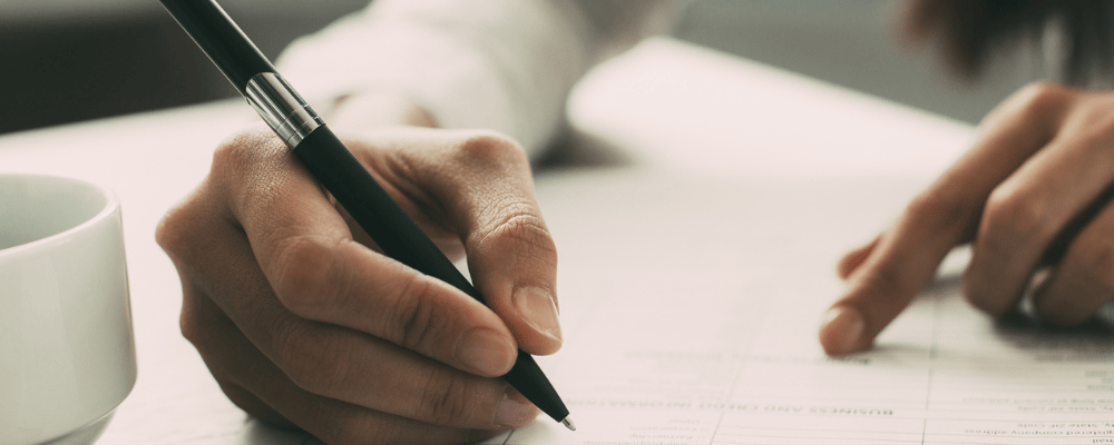 Ausfüllen eines Fragebogens 