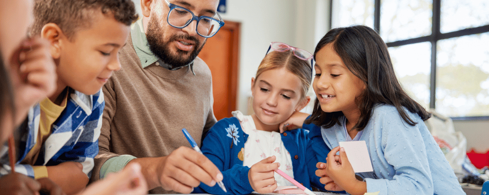 Lehrer und Schülerinnen und Schüler
